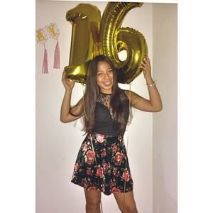 Meet your Posher, Camila